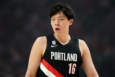 Yang Hansen responded that the three-pointer was not taken: I thought too much, what if it jumped?